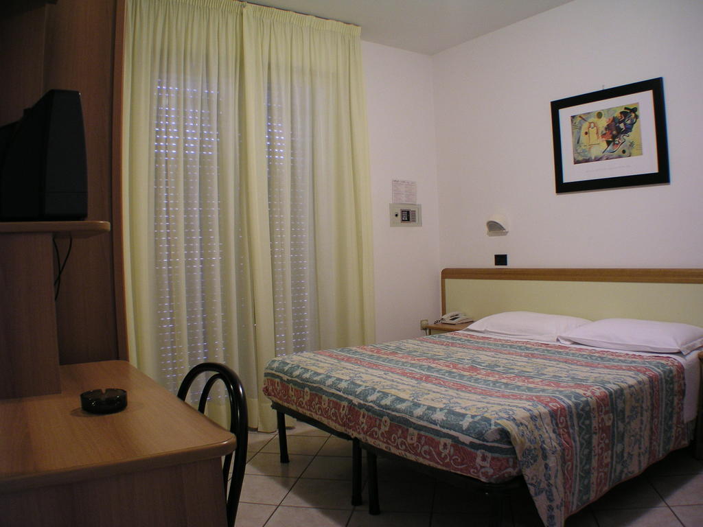 Hotel Villa Boschetti San Mauro Mare 객실 사진